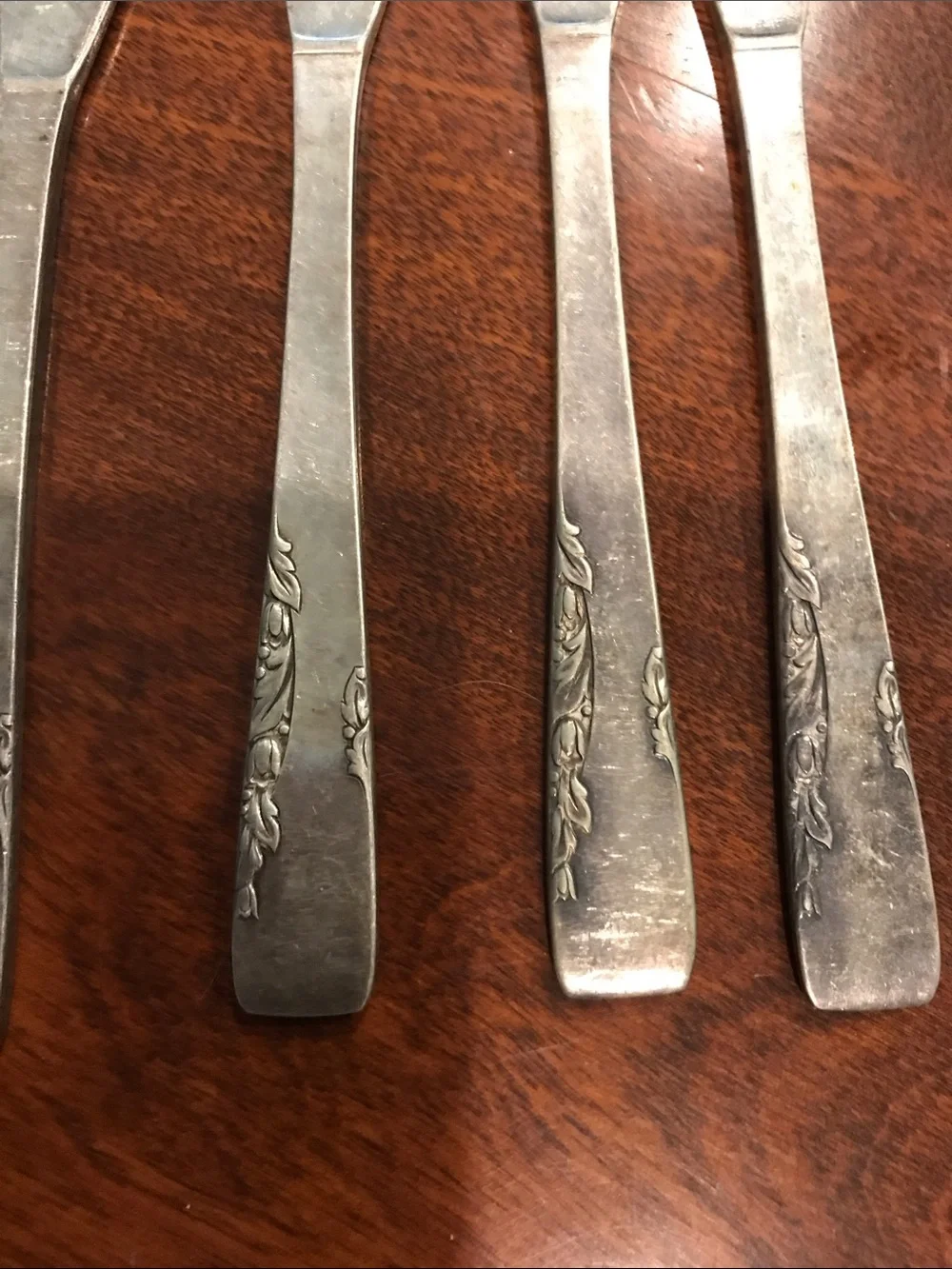 Vintage Silver-Tone Butter Spreader - Set of 4